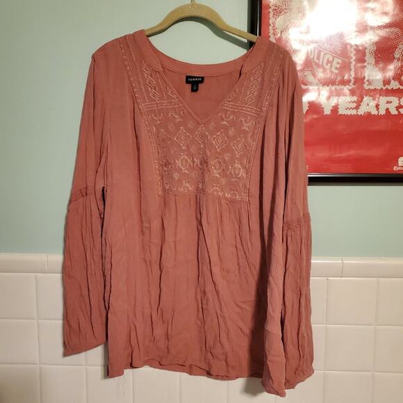 Torrid Dusty Pink Crinkle Gauze Embroidered V Neck Blouse Top - Picture 3 of 11